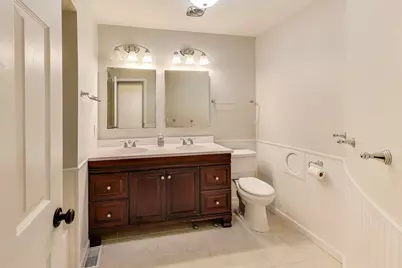 2002 N Eastwood Drive, Arlington Heights, IL 60004 - Photo 24