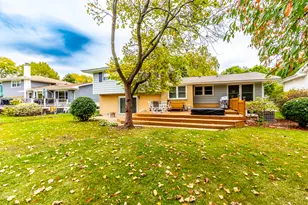 2002 N Eastwood Dr, Arlington Heights, IL 60004 - Photo 30