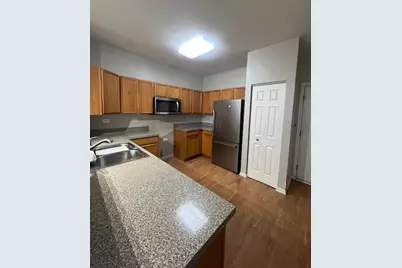 309 Springbrook Trail S, Oswego, IL 60543 - Photo 4