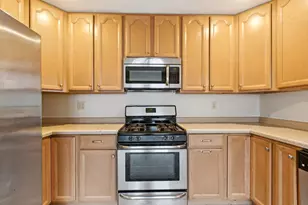 1915 W Oakleaf Dr, McHenry, IL 60051 - Photo 10