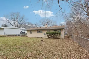 1915 W Oakleaf Dr, McHenry, IL 60051 - Photo 26
