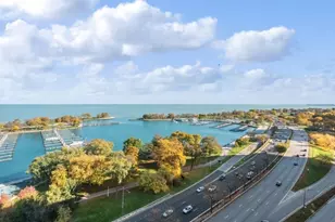 3300 N Lake Shore Dr, Chicago, IL 60657 - Photo 34