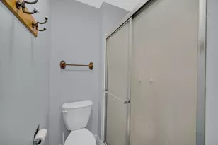 1010 Heathrow Ct, Wheaton, IL 60189 - Photo 16