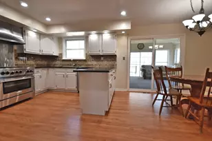 6N264 Weber Dr, Saint Charles, IL 60174 - Photo 14