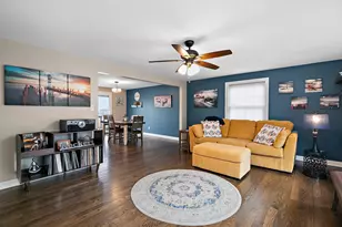 1698 Bittersweet Dr, Saint Anne, IL 60964 - Photo 6