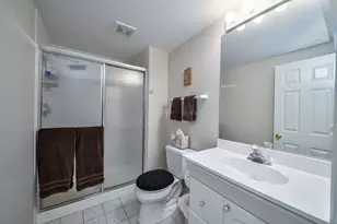 131 Christina Cir, Wheaton, IL 60189 - Photo 24
