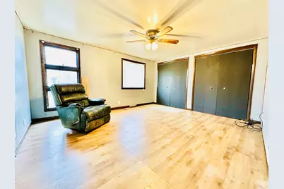 401 E 12th Street, Streator, IL 61364 - Photo 8