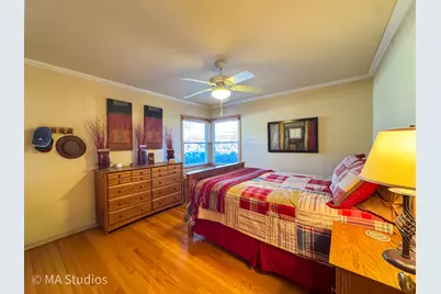 8536 Kedvale Avenue, Skokie, IL 60076 - Photo 18