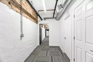 153 W Ohio St, Chicago, IL 60654 - Photo 4