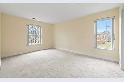 330 Buckingham Circle #C, Elgin, IL 60120 - Photo 8