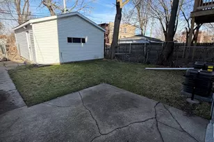 1048 W Marquette Rd, Chicago, IL 60621 - Photo 12