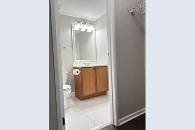 [Address not provided], Lisle, IL 60532 - Photo 18