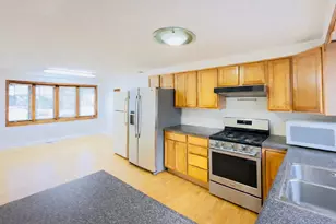 15275 W Walnut Dr, Deerfield, IL 60015 - Photo 4