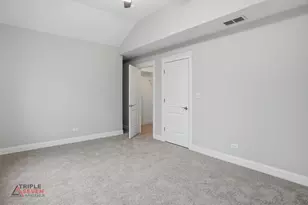 3832 W 64th Pl, Chicago, IL 60629 - Photo 20