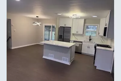 126 Rosedale Court, Bloomingdale, IL 60108 - Photo 6