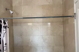 2008 W Greenleaf Ave, Chicago, IL 60645 - Photo 10