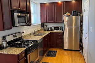 2008 W Greenleaf Ave, Chicago, IL 60645 - Photo 6