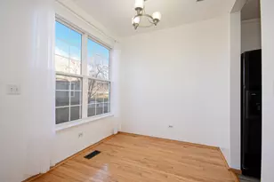 2976 White Thorn Cir, Naperville, IL 60564 - Photo 6