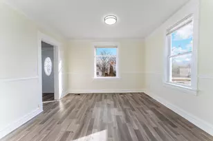 644 S McAlister Ave, Waukegan, IL 60085 - Photo 8