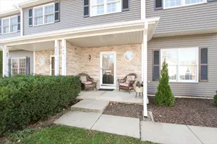 944 1st St, Batavia, IL 60510 - Photo 2