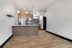 6 E Downer Pl, Aurora, IL 60505 - Photo 6