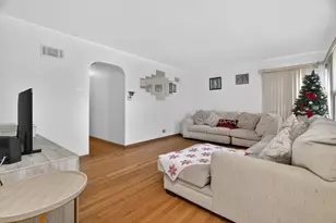 3703 Butterfield Rd, Bellwood, IL 60104 - Photo 2