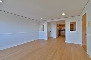 9631 Brandy Ct, Des Plaines, IL 60016 - Photo 10