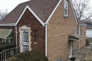 12509 S Throop St, Calumet Park, IL 60827 - Photo 2