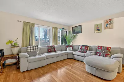 5525 Pebblebeach Drive, Hanover Park, IL 60133 - Photo 4