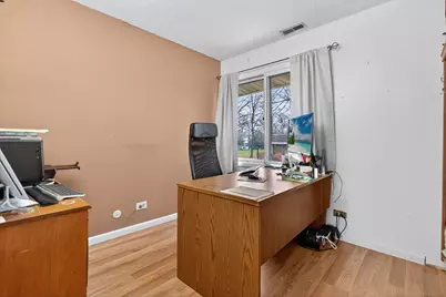 5525 Pebblebeach Drive, Hanover Park, IL 60133 - Photo 18