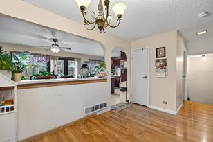 5525 Pebblebeach Dr, Hanover Park, IL 60133 - Photo 6