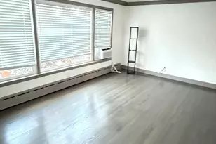 4201 W 55th St, Chicago, IL 60632 - Photo 4