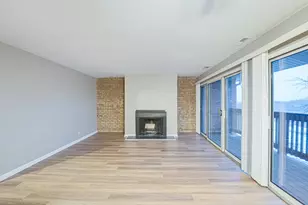 5801 Oakwood Dr, Lisle, IL 60532 - Photo 4