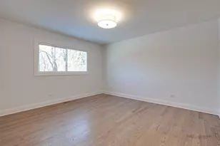 2233 Heathercliff Dr, Green Oaks, IL 60048 - Photo 20