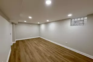 4850 W Foster Ave, Chicago, IL 60630 - Photo 10