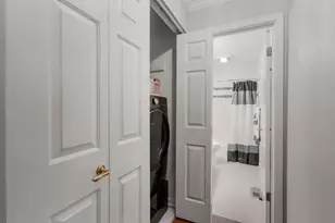 6 The Court Of Lagoon View, Northbrook, IL 60062 - Photo 22