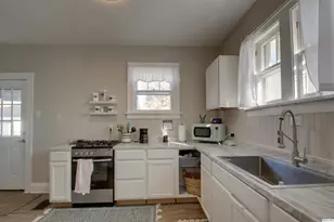 2065 Elm St, Quincy, IL 62301 - Photo 8