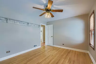 10646 S Saint Louis Avenue, Chicago, IL 60655 - Photo 16