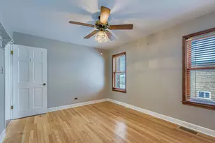 10646 S St Louis Ave, Chicago, IL 60655 - Photo 14