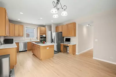 5657 Angouleme Lane, Hoffman Estates, IL 60192 - Photo 10