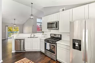 2227 Waterleaf Ct, Naperville, IL 60564 - Photo 8