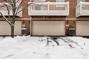 484 Prestwick Ln, Wheeling, IL 60090 - Photo 32