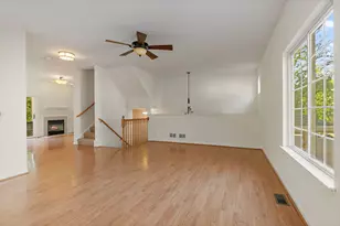 71 Monarch Dr, Streamwood, IL 60107 - Photo 6