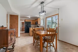 3612 W Drake Ct, McHenry, IL 60050 - Photo 8