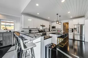 10S330 Oneill Dr, Burr Ridge, IL 60527 - Photo 12