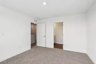 385 Summit Cir, Lombard, IL 60148 - Photo 16