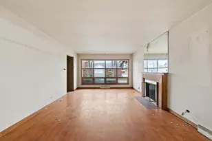 11721 S Maplewood Ave, Chicago, IL 60655 - Photo 4