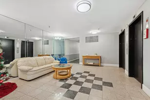 3700 Capri Ct, Glenview, IL 60025 - Photo 2