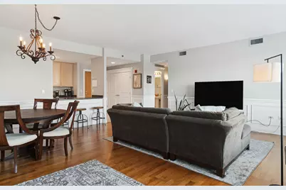 77 S Evergreen Avenue #606, Arlington Heights, IL 60005 - Photo 6