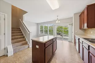 233 Jackson St, Gilberts, IL 60136 - Photo 6